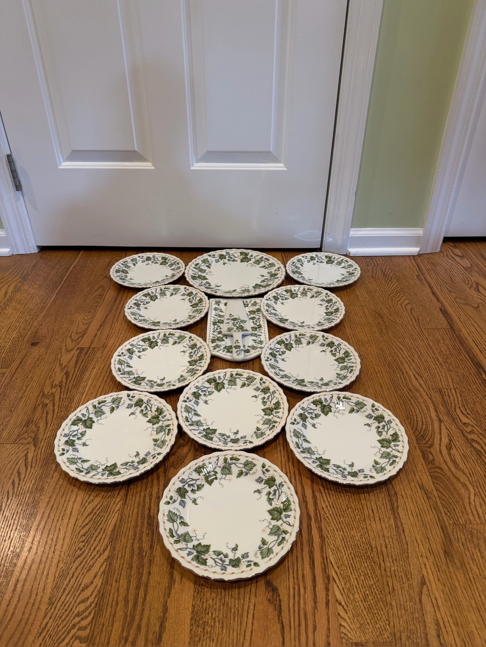 Vintage Andrea by Sadek 13 Piece Cake Serving Set